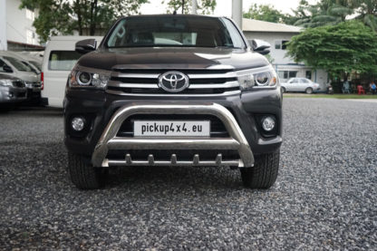 Toyota-Hilux-2015-EXCLUSIVE-frontbåge-extraljushållare-led-ljusbåge-extraljusbåge-extraljus-frontbågar-sverige-ab-1